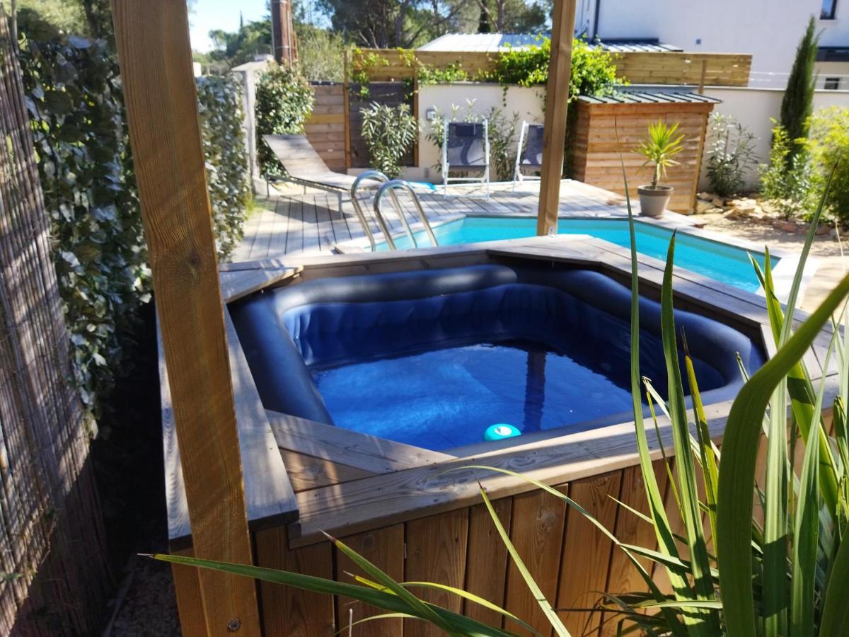 Maison 5 Personnes En Garrigue - Piscine-Spa Prive Langlade Exterior photo